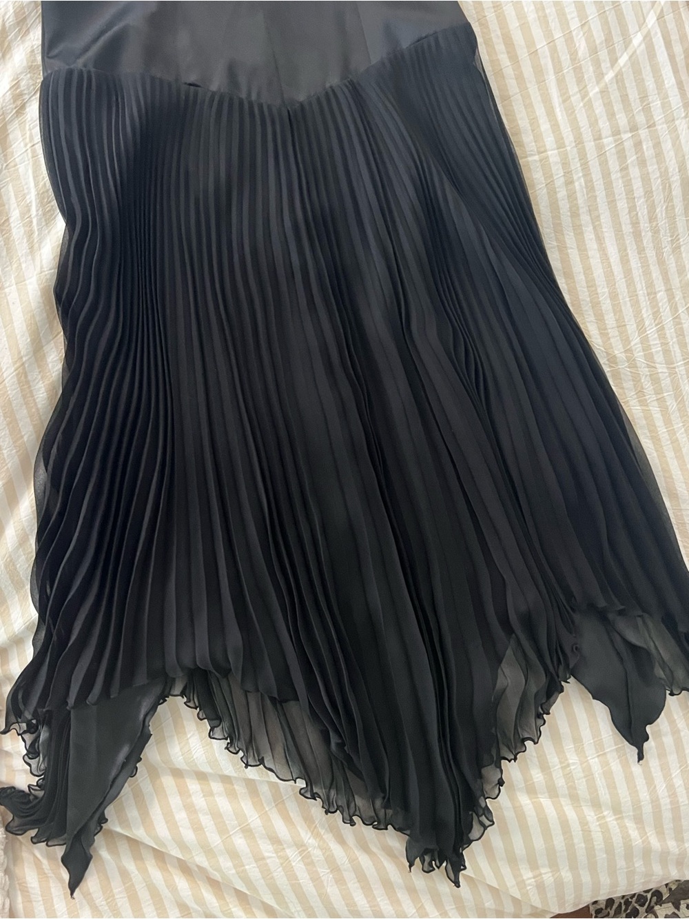 Laundry Black Pleated Dress - Picture 4 of 8